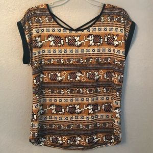 Women’s Elephant T-shirt Size M